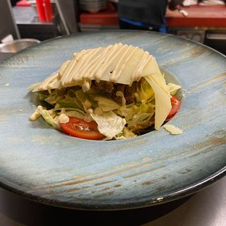 Салата цезар с телешко бон филе (350г)