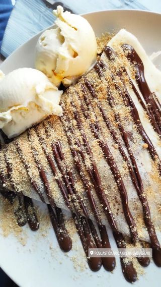 Palačinka sa Nutellom i plazmom