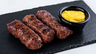 Mici  (Vita  & Oaie)