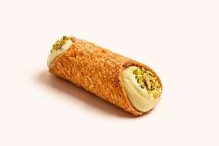 Cannolo Siciliano con crema di ricotta al pistacchio