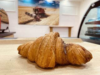 Croissant cu ciocolată