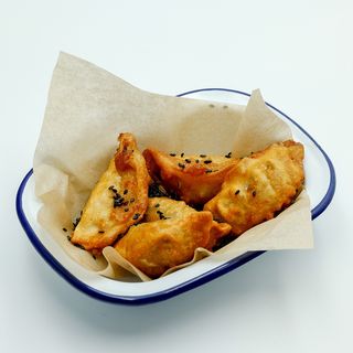 Gyoza z kurczakiem i grzybami mun  5 szt.