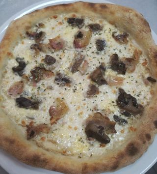 Pizza Tartufo