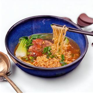 Noodles ramen con spuntature di maiale/排骨方便面