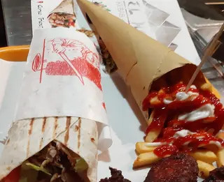 Hamburger e patatine - piadina