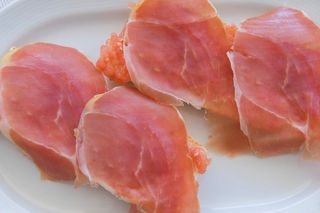 Tostada Con Jamón Serrano Y Queso Fundido