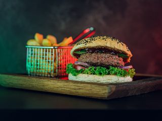 1. CLASSIC BURGER