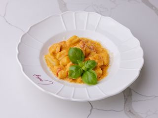 Ньокі з тигровими креветками (400g)