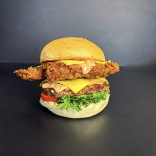 Medley Cheese Burger