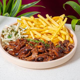 Garlic steak cu Cartofi Prajiti