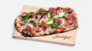 Pinsa Crudo e Rucola