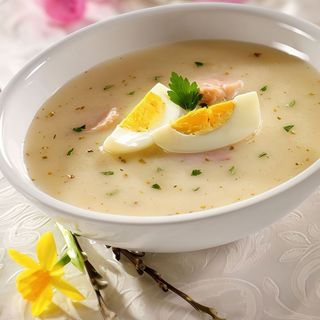 Żurek staropolski z jajkiem i ziemniakami