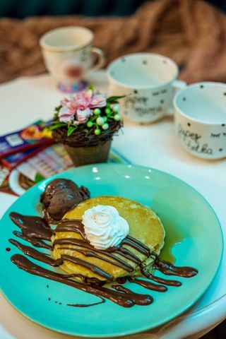 Američka palačinka sa Nutellom i malinom 