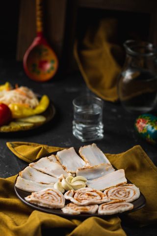 უკრაინული სალა ნივრით