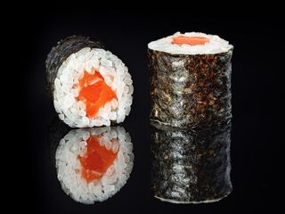 Maki z łososiem Gravlax (6 szt.)