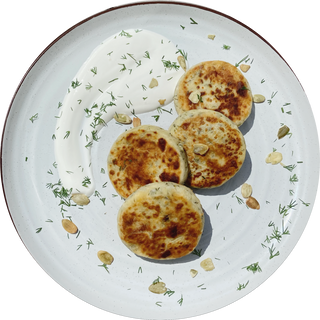 Сирники солені з соусом Блю чіз