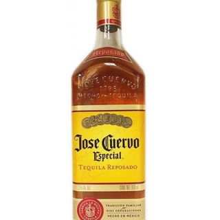 Tequila José cuerpo 