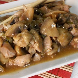 59. Pollo Con Champiñón