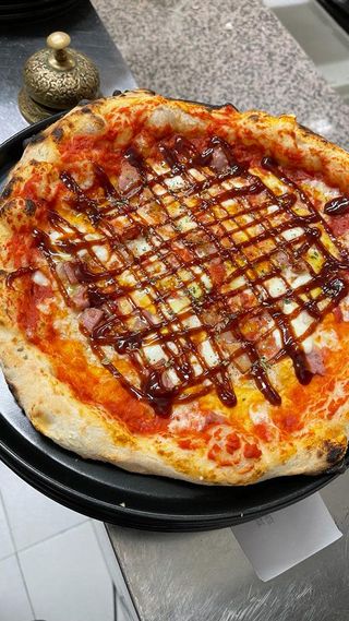 Pizza barbecue (33 cm.)