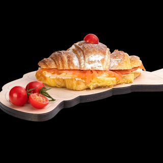 Croissant Pasta Salmão