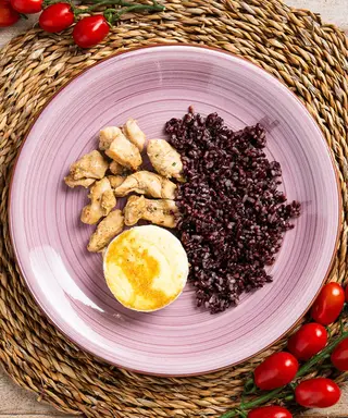 Riso venere con straccetti di pollo e albume - PASTO BILANCIATO