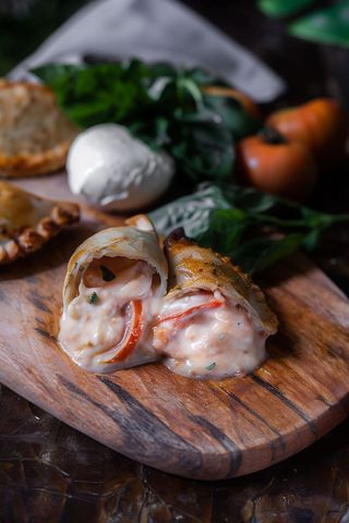 Empanada caprese