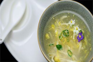 Z1. Zuppa con pollo e mais