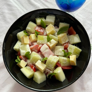 სულგუნის სალათი