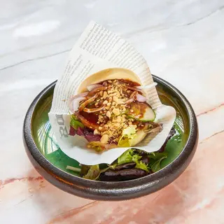 88C. Pan Bao Cerdo