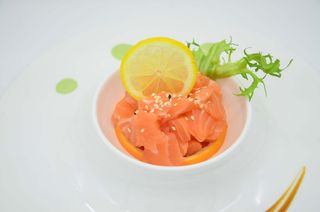 70 Tartare salmone