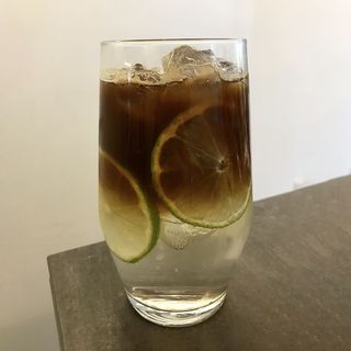 Еспресо-тонік (300мл)