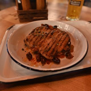 Piept de pui* la grătar, cu legume coapte 400g.