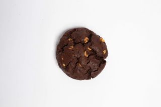 Galleta de Chocolate Con Chispas De Crema De Cacahuete