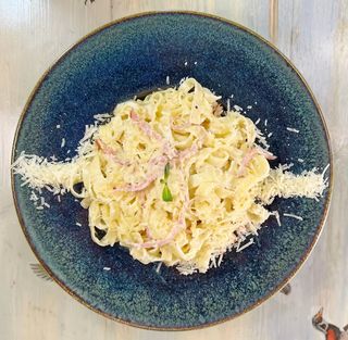 პასტა კარბონარა