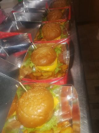 Classic cheeseburger