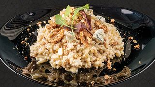 Ризото със сирена и печени орехи (390г)