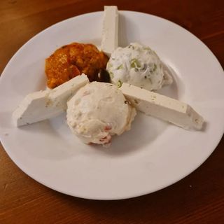 Салатка за ракийка (400г)