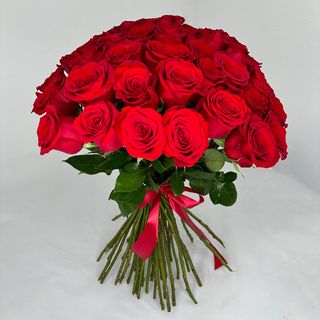 Buchet 55 trandafiri rosii