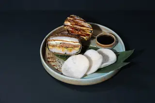 Burger Somon la grătar