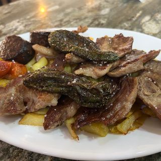 PARRILLADA IBÉRICA CON PATATAS 