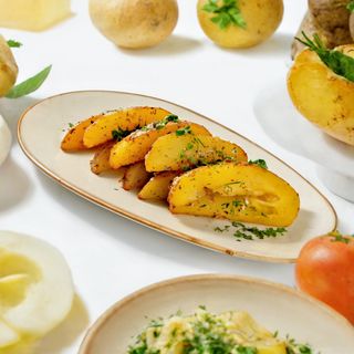 Картофельные дольки с травами