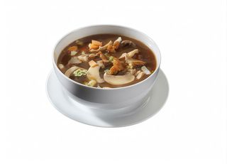 sopa de pollo con champiñón