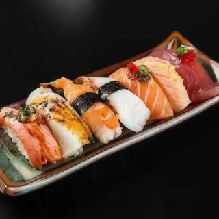 3. a Nigiri Salmão  e Atum Flameado (14 peças)