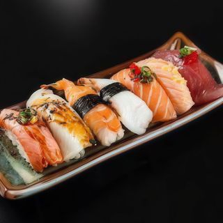 3. a Nigiri Salmão  e Atum Flameado