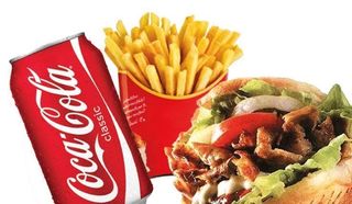 Panino kebab, lattina 33 cl e patatine fritte