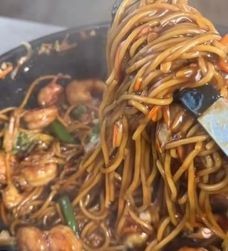 Yakisoba Camarão Especial