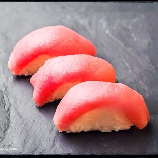 Tuna Nigiri