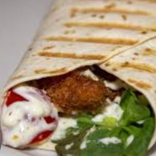 Wrap de pechuga empanada