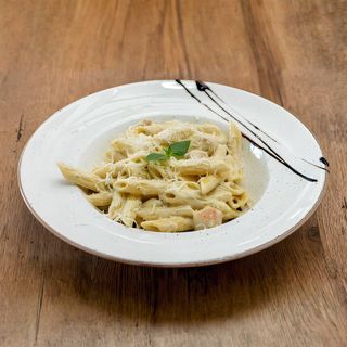 Pesto Đenovese sa piletinom pene