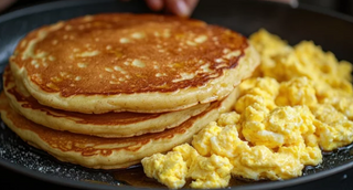 Pancakes huevos revueltos